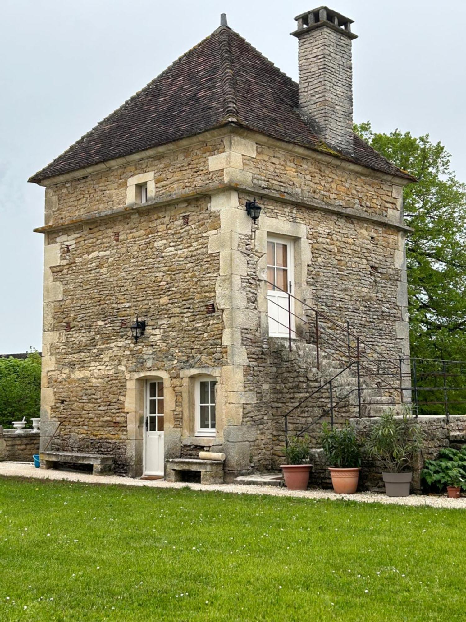 La Buffonnerie Bed & Breakfast Moutiers-Saint-Jean Exterior foto